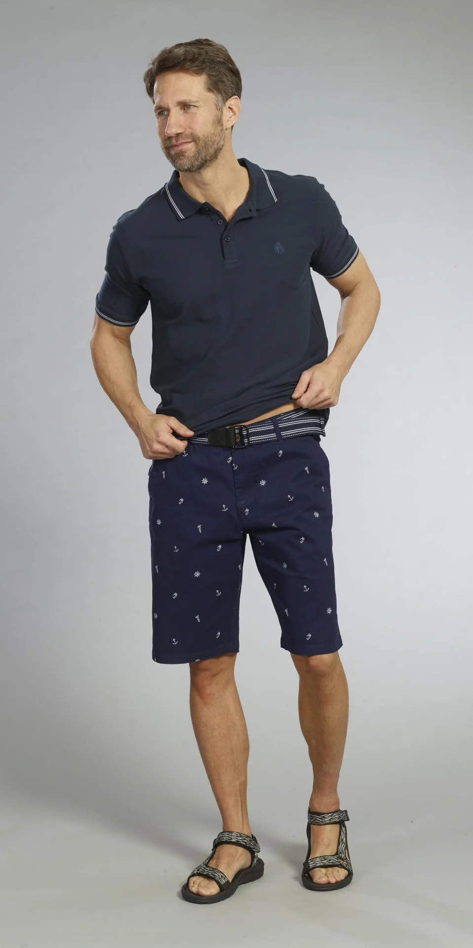 Bermudashhorts mit maritimen Druck, Farbe marine, Gr.M - 12