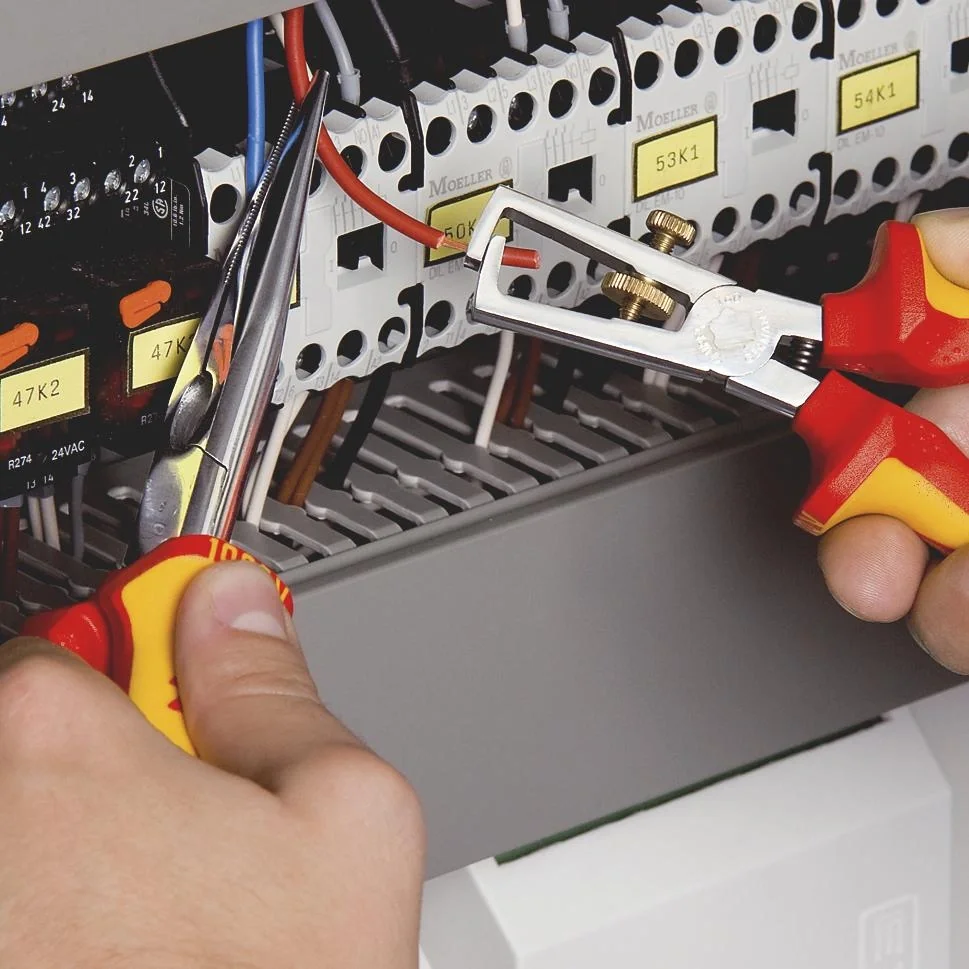 Abisolierzange mit Öffnungsfeder, universal isoliert mit Mehrkomponenten-Hüllen, VDE-geprüft verchromt 160 mm - 5