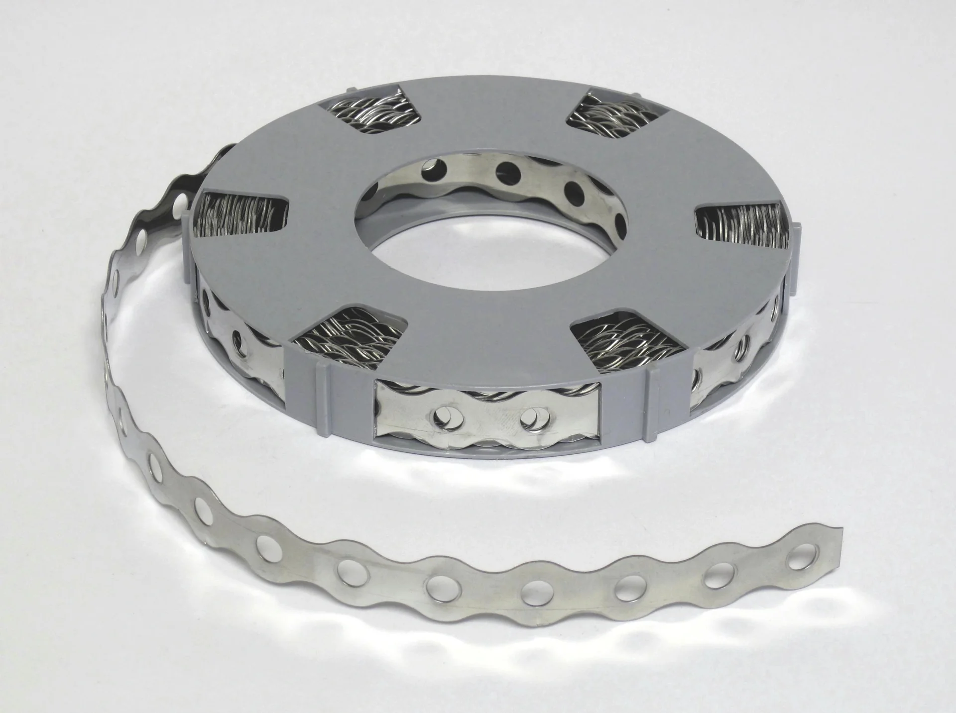 Lochband 17 mm x 10 m mit verzinkter Ummantelung - 2