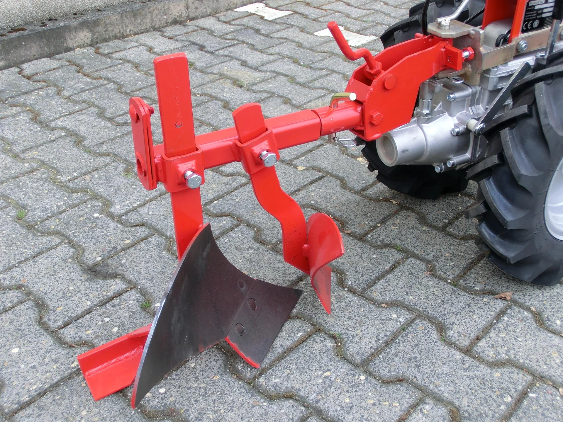 Einscharpflug mit Adapter und Anhängerkupplung - 1