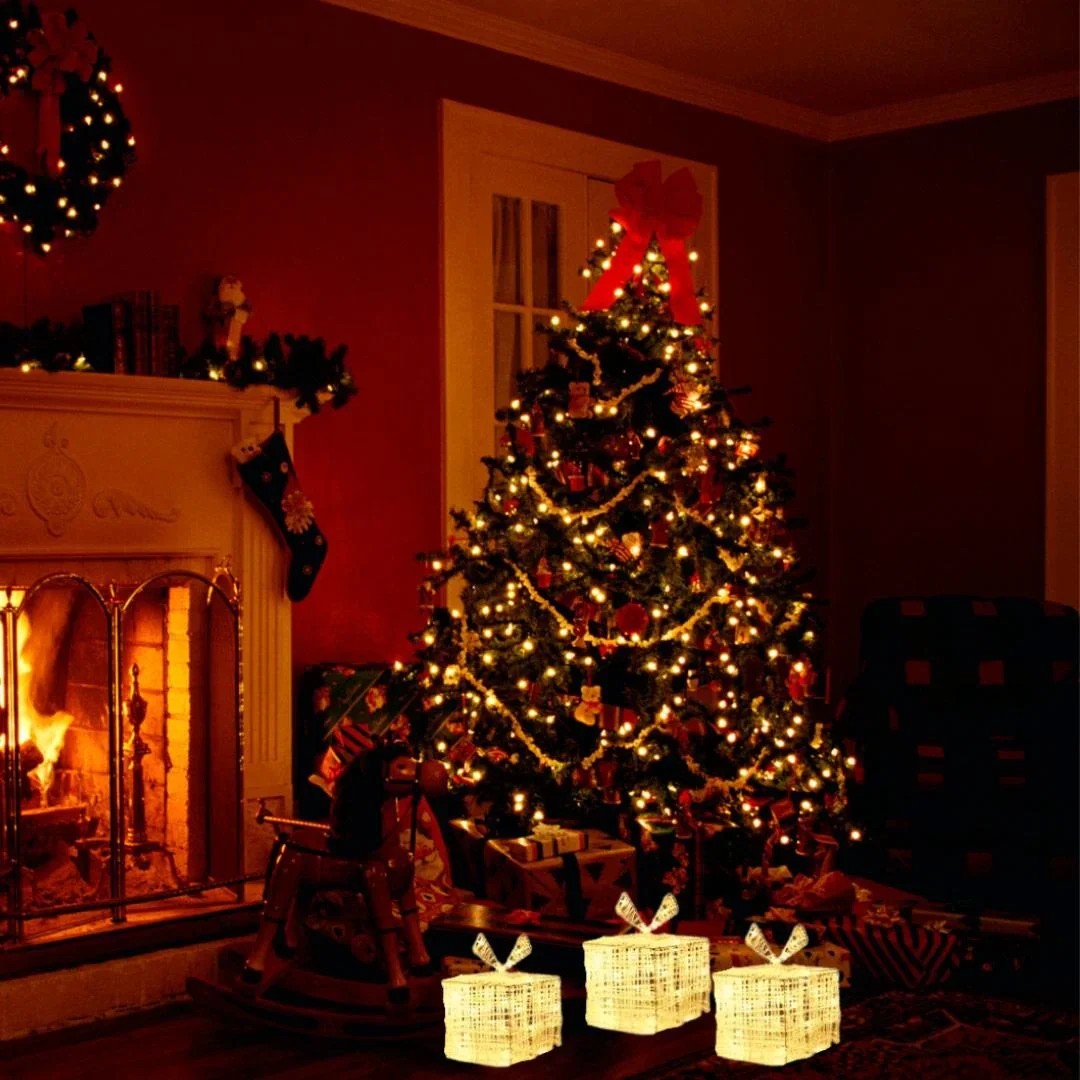 SET aus 3 beleuchteten Geschenkboxen - 30 LED - 15 cm hoch - 4