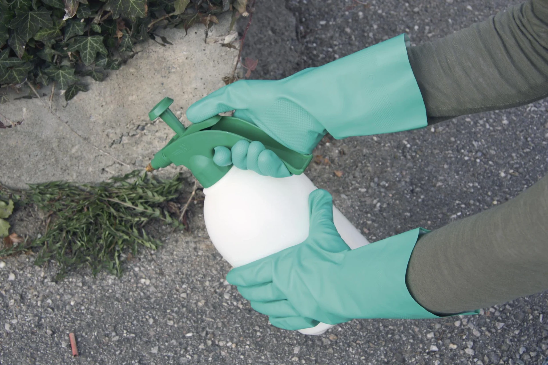 Schutzhandschuh für Pflanzenschutz & Biozide - Gr. 7 - 4