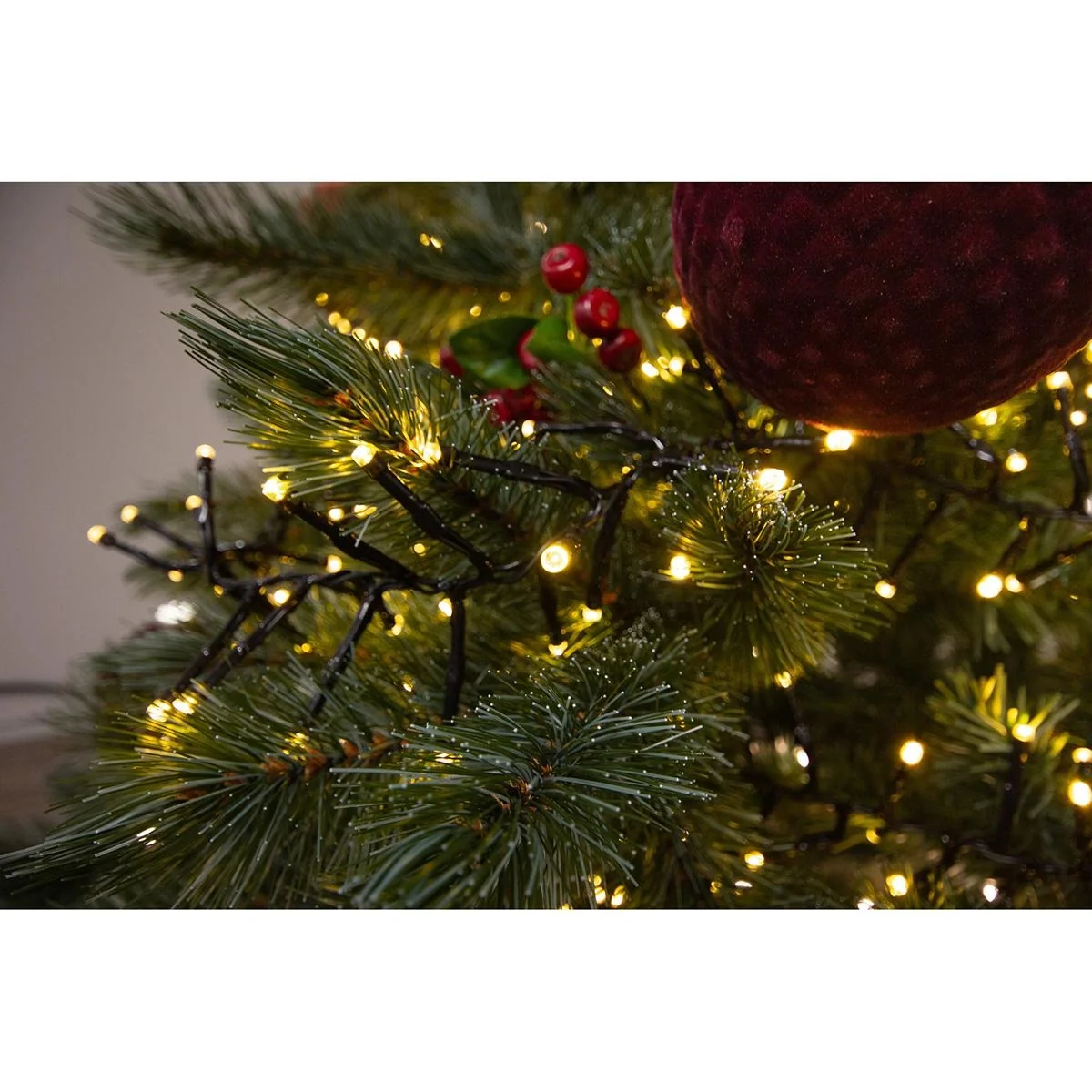 Vellight Weihnachtsbeleuchtung - 12m - 1020 LEDs - Warmweiß - Innen & Außen - 1