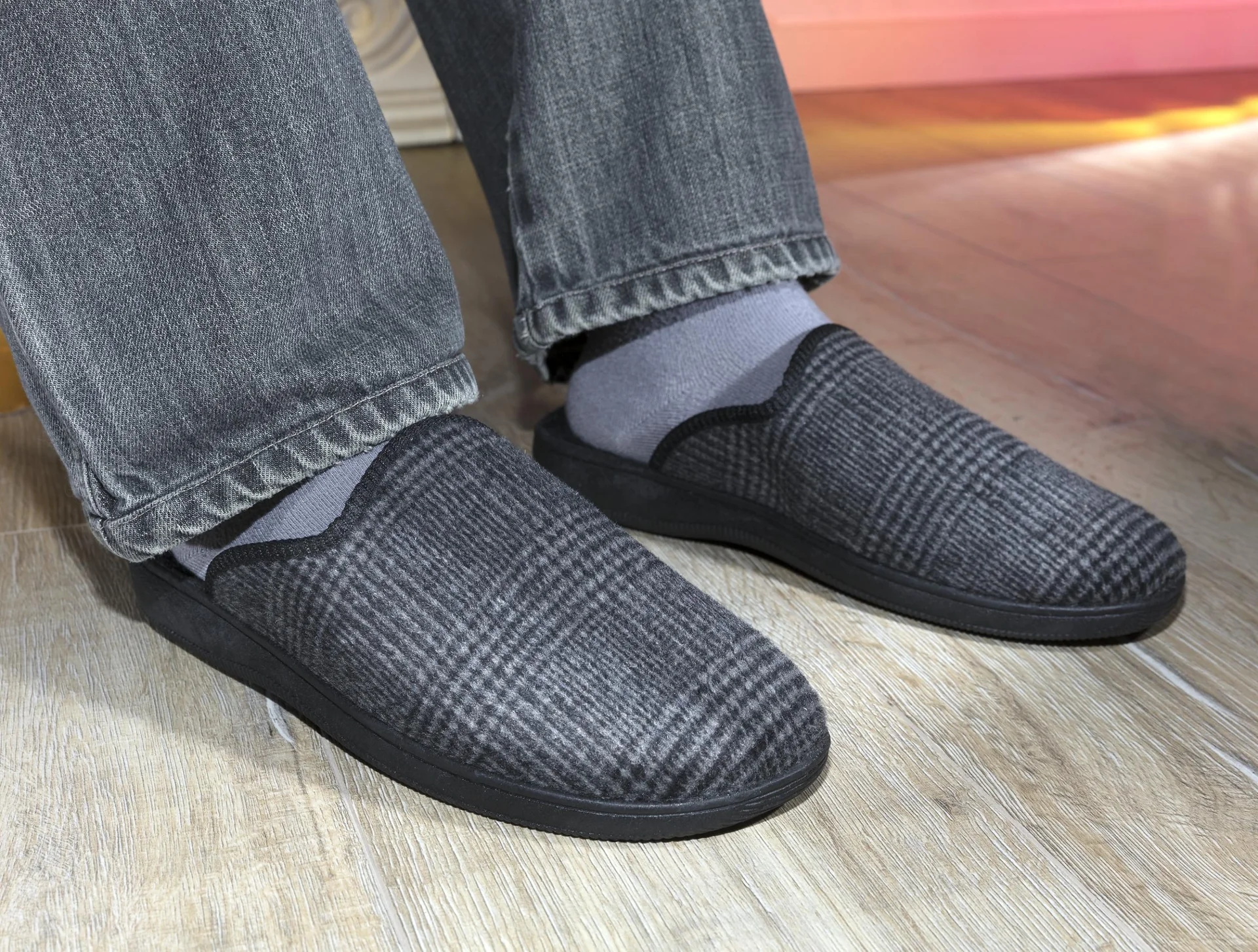 Pantoffel, Farbe grau kariert, Gr.40 - 5