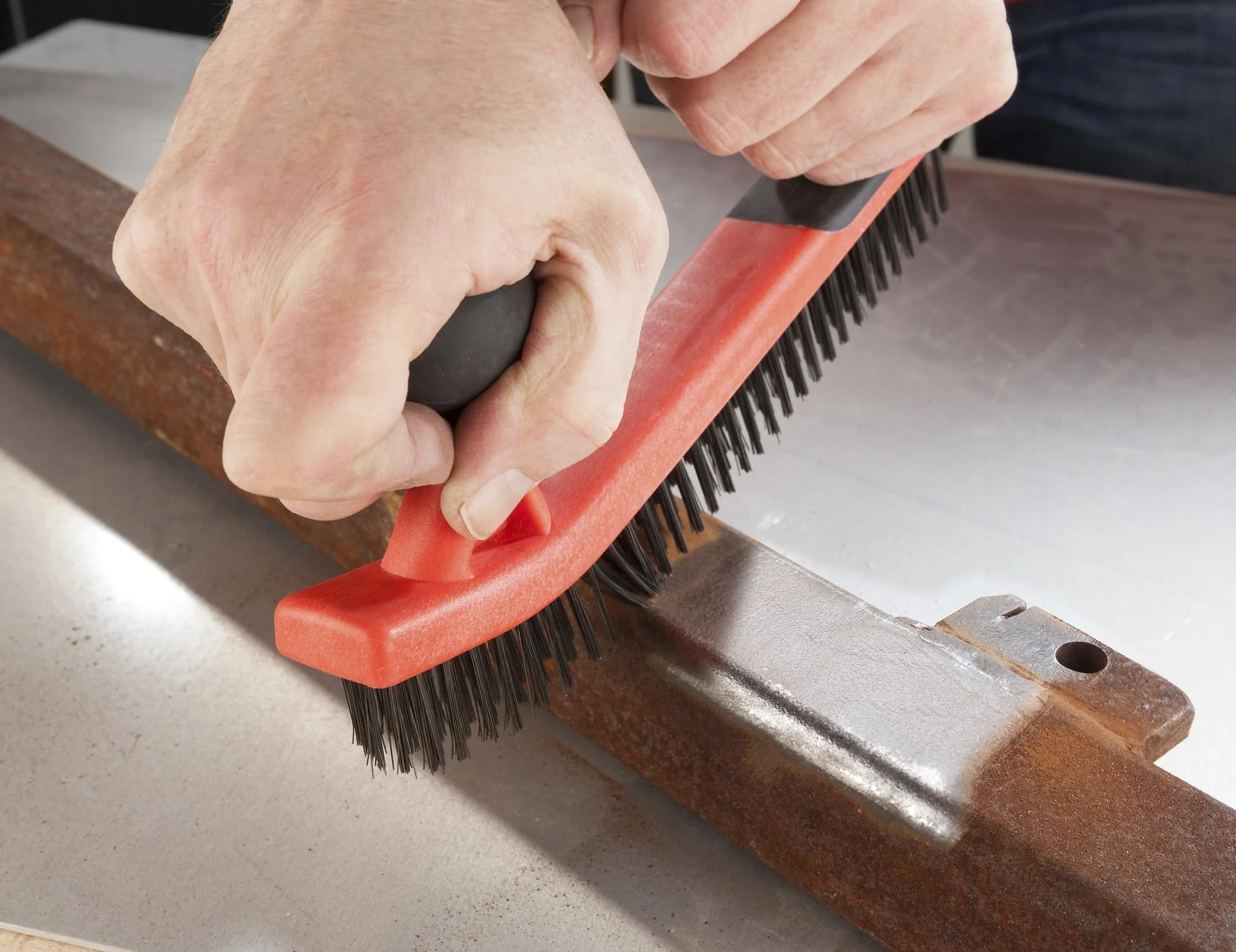 Karosserie Stahlbürste mit 2 Komponenten Soft-Touch Griff - 4