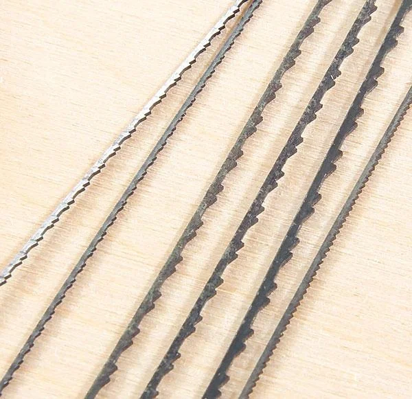 Laubsägeblätter Sortiment für Holz/ Metall im Etui - 2