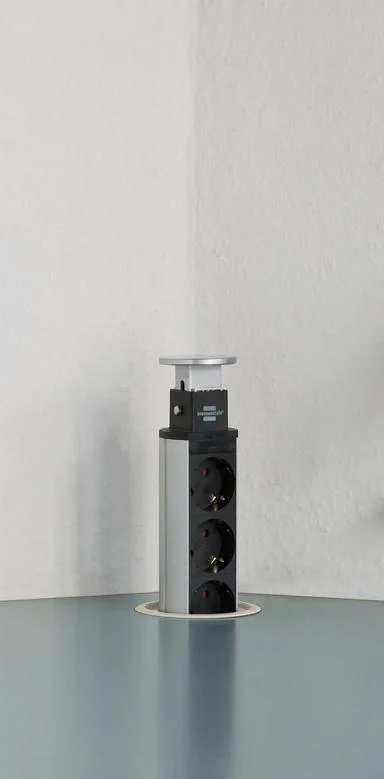 Tischsteckdosenleiste Tower Power 3-fach, 2 USB Anschlüsse - 9