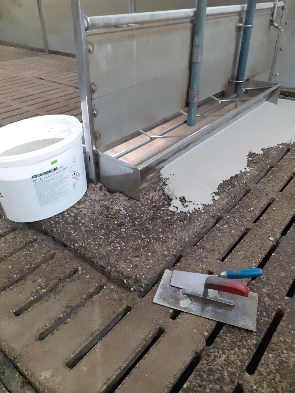 Zwei-Komponenten Epoxid-Saniermörtel - 10