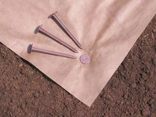 BIO MULCH VLIES 10X3M + Erdnägel - 3