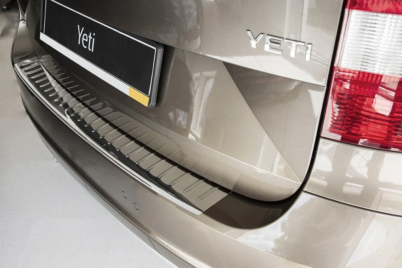 Ladekantenschutz Edelstahl für Skoda Yeti FL (City), Baujahr 2013-2016 - 2