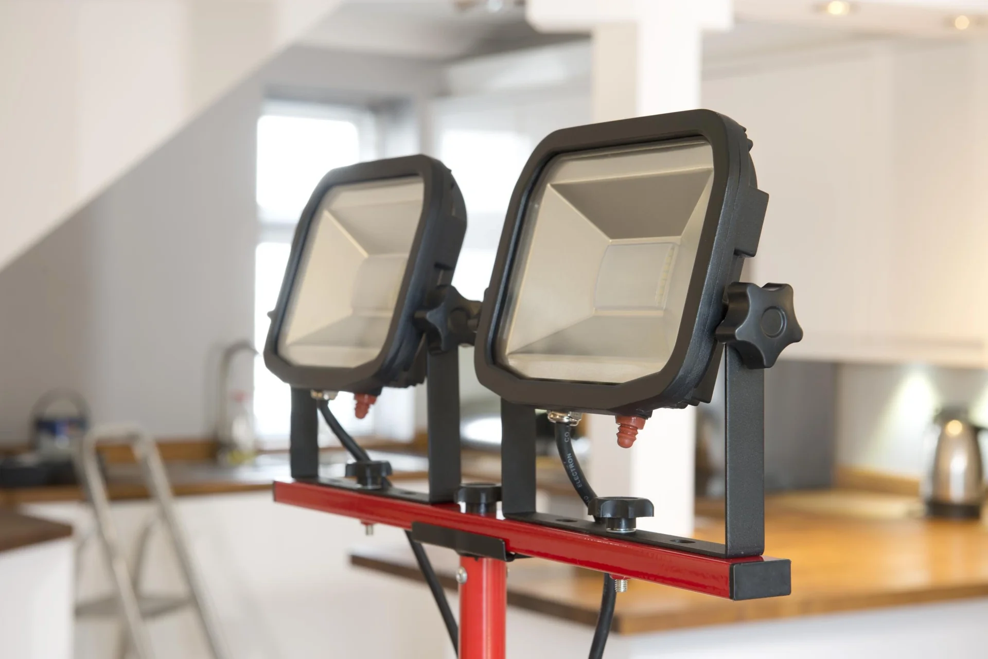 LED Stativfluter für den Innen- und Außenbereich mit 2 x 22 Watt - 12