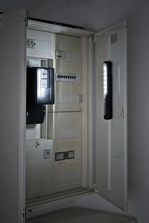 Dynamo LED Akku Handleuchte HL300AD - 8