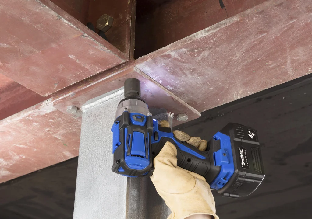 Schlagschrauber 18 V Li-ion ASS18BL-4K + Akku 18 V Li-Ion 4,0 Ah A4AH18 und Schnellladegerät ASLG 18 V Li-Ion, 3,0 Ah - 5