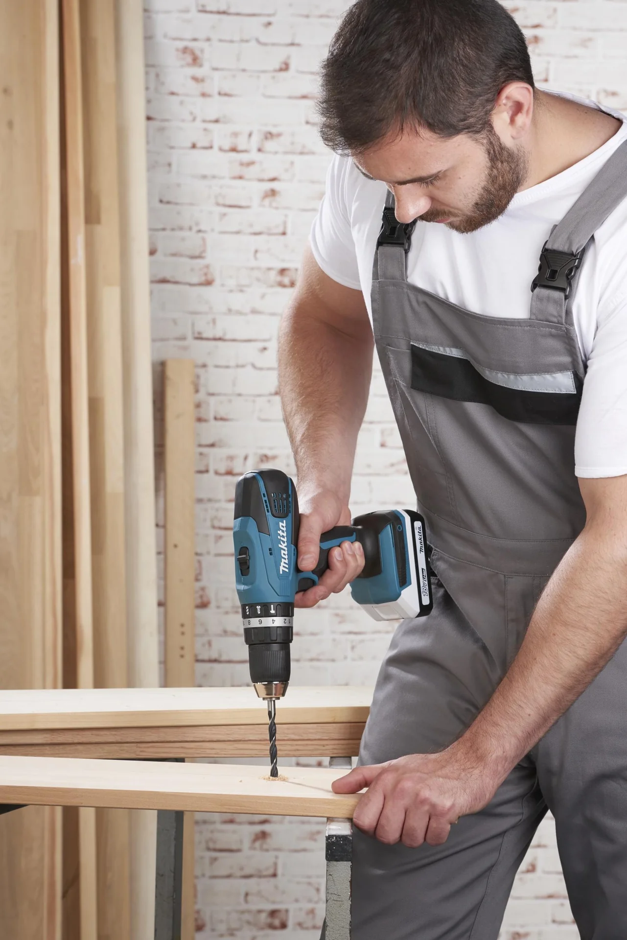 Akku-Schlagbohrschrauber HP457DWE10, 18 Volt - 2-Gang, Li-Ion mit 74-teiligem Zubehör - 12