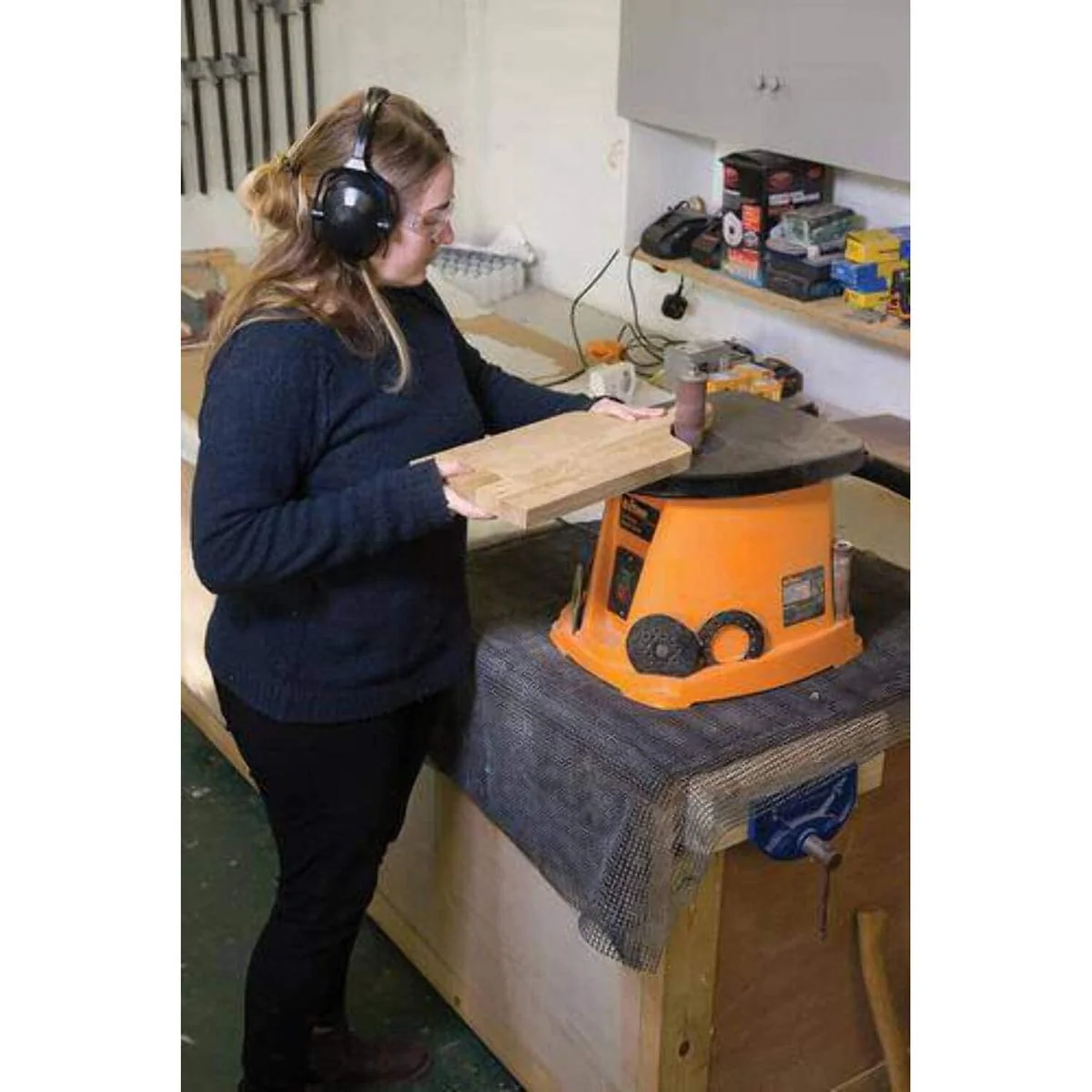 Oszillierende Schleifmaschine TSPS450 - 450W - 37x29,5 cm - 10