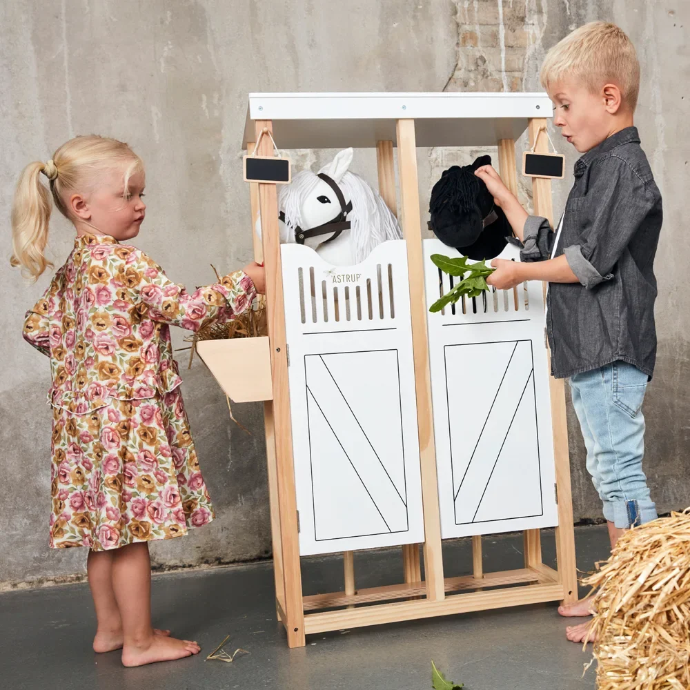 by-Astrup-Pferdestall-fuer-Hobby-Horses-455866_4.jpg