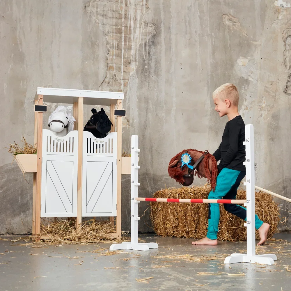 by-Astrup-Pferdestall-fuer-Hobby-Horses-455866_7.jpg
