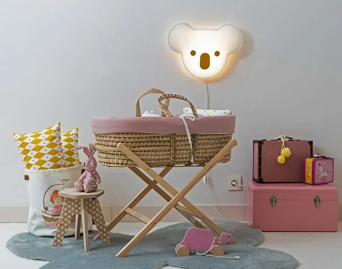 Buokids-Soft-Wandlampe-Koala-Baer-senf-gelb-462228_4.jpg