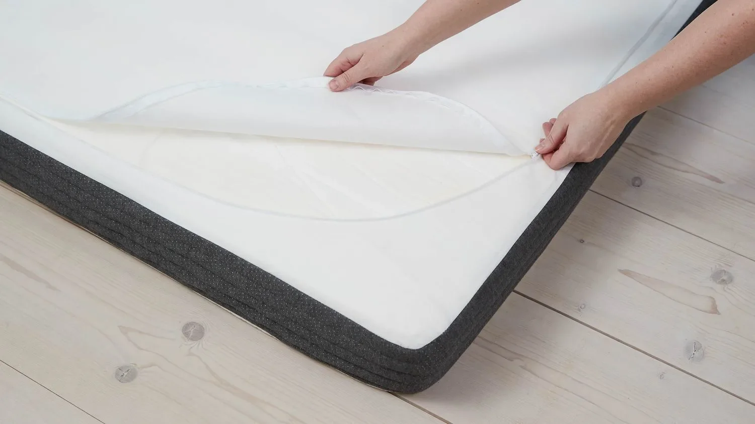 Flexa-Latexmatratze-Sleep--mit-Eukalyptusbezug-99924429_10.jpg
