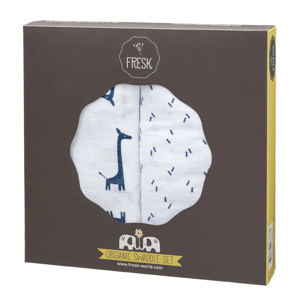 Fresk-Mulltuch-Swaddle-Giraffe-blau-457912_3.jpg