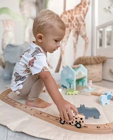 Jabadabado-Kinderspielzeug--Holzspielzeug-Spielbahnset-Go-on-Safari-99925139_2.jpg