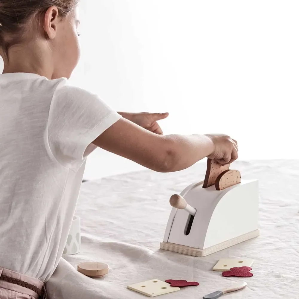 Kids-Concept-Spiel-Toaster-aus-Holz-mit-Zubehoer-463633_4.jpg