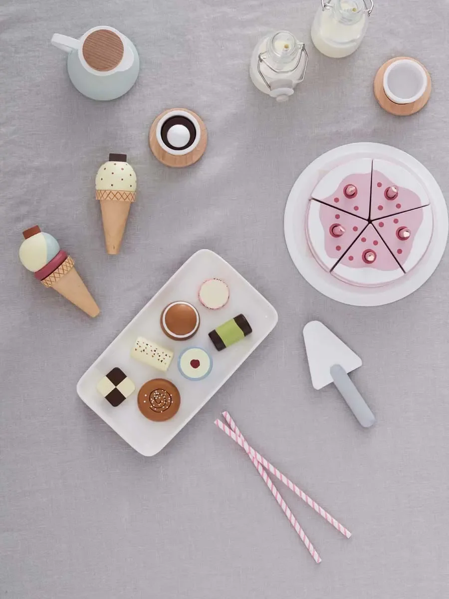 Kids-Concept-Eiscreme-Halter-Holz-mit-Eiswaffeln-463099_1.jpg