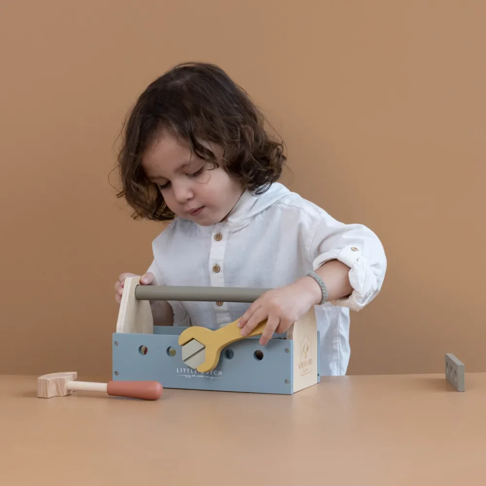 Little-Dutch-Holzspielzeug-Kinder-Werkzeugkasten-456286_3.jpg