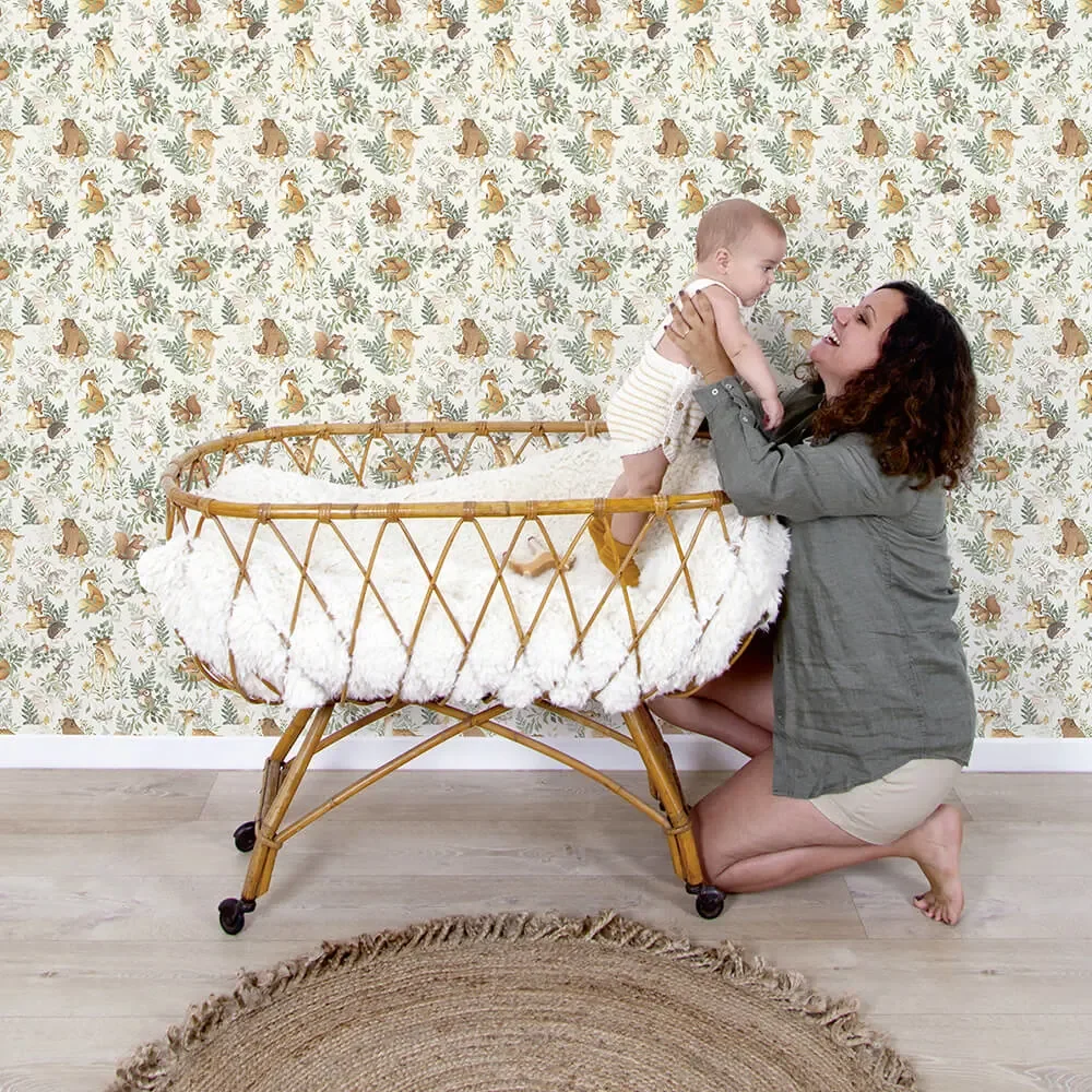 Lilipinso-Vlies-Tapete-Waldtiere-im-Blaettergetuemmel-creme-beige-464998_1.jpg