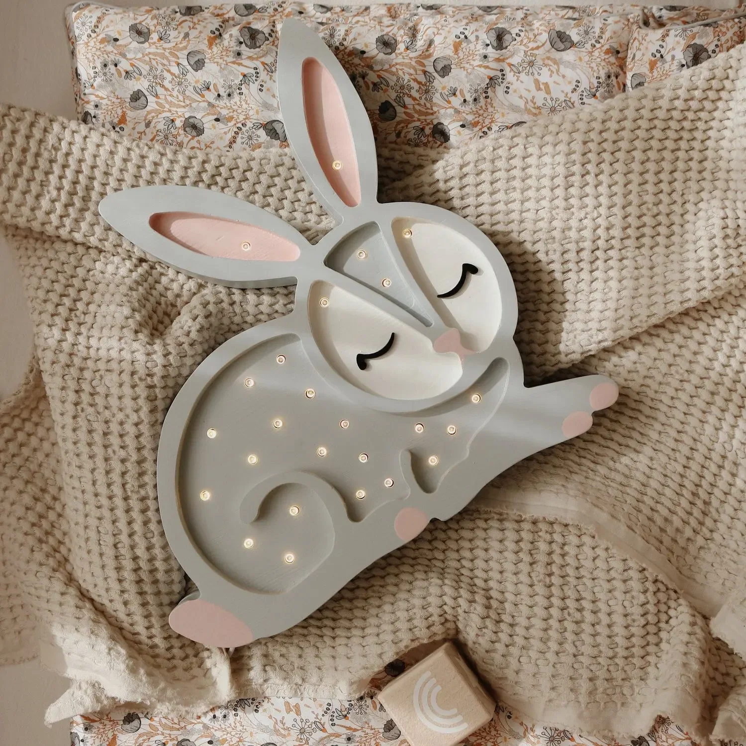 Little-Lights-Nachtlicht-Kinder--Nachtlampe-Hase-100--Kiefernholz-natur-99924031_3.jpg