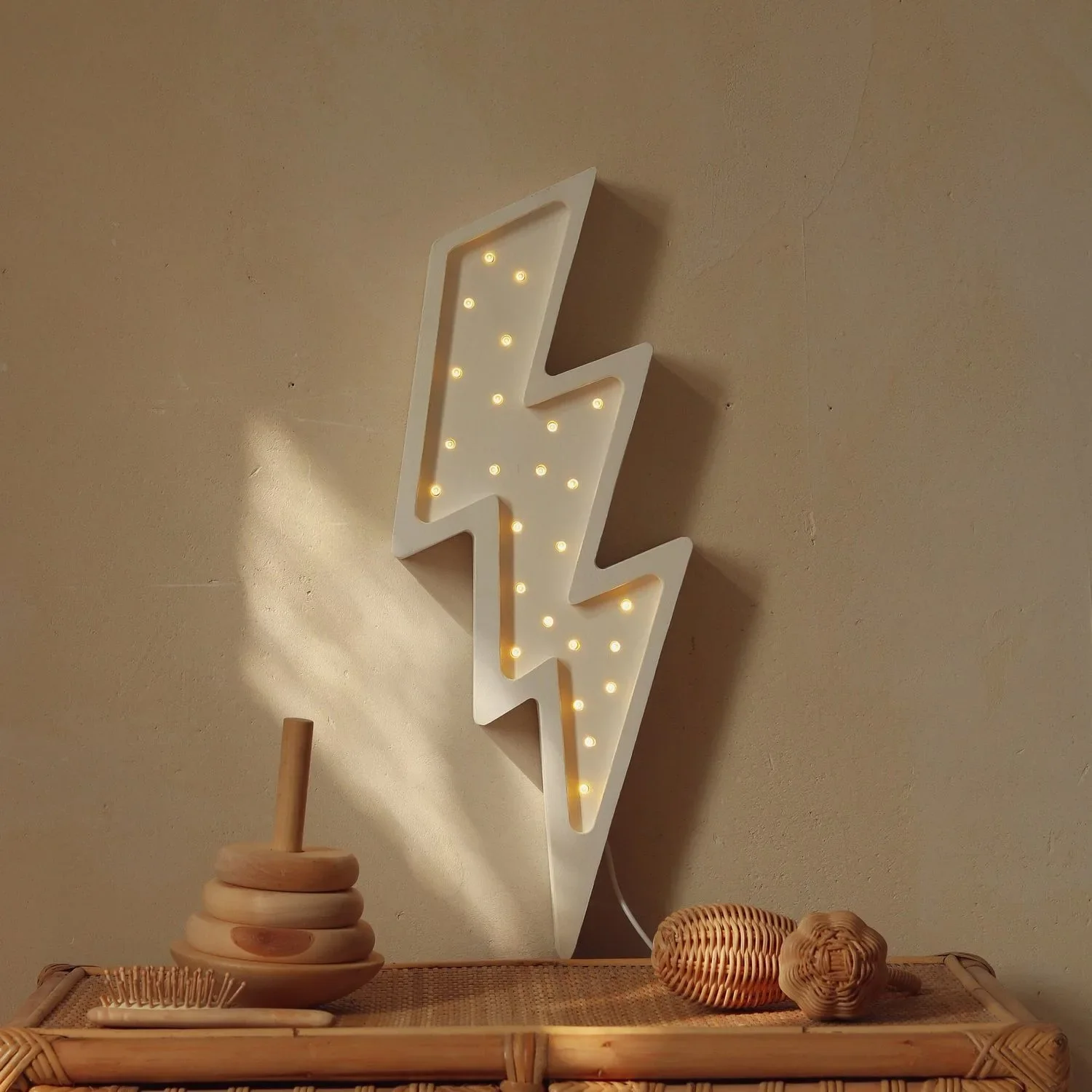 Little-Lights-Nachtlicht-Kinder--Nachtlampe-Blitz-100--Kiefernholz-natur-99924068_3.jpg