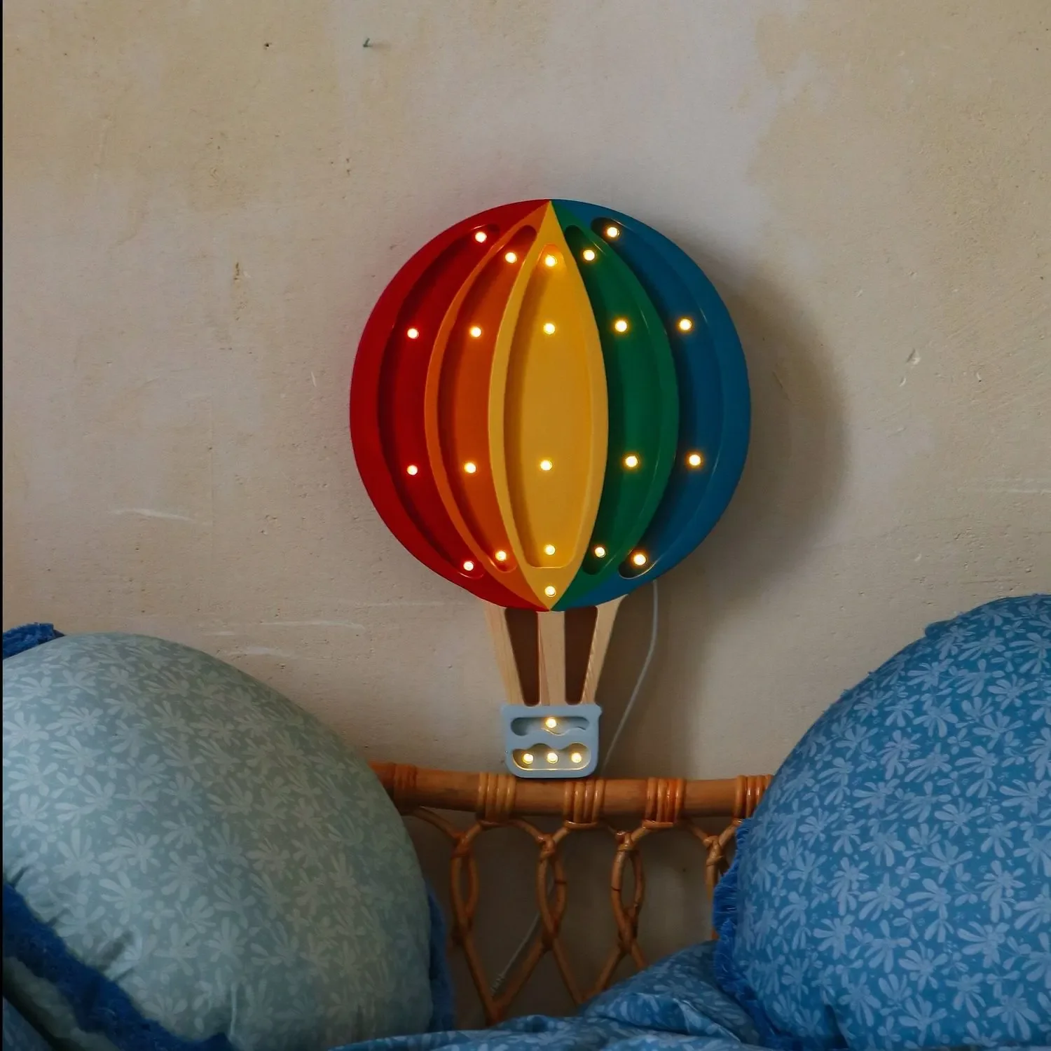 Little-Lights-Nachtlicht-Kinder--Nachtlampe-Heissluftballon-100--Kiefernholz-natur-99924049_13.jpg