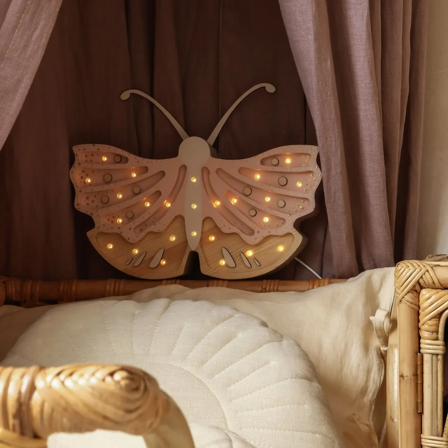 Little-Lights-Nachtlicht-Kinder--Nachtlampe-Schmetterling-100--Kiefernholz-natur-99924032_8.jpg