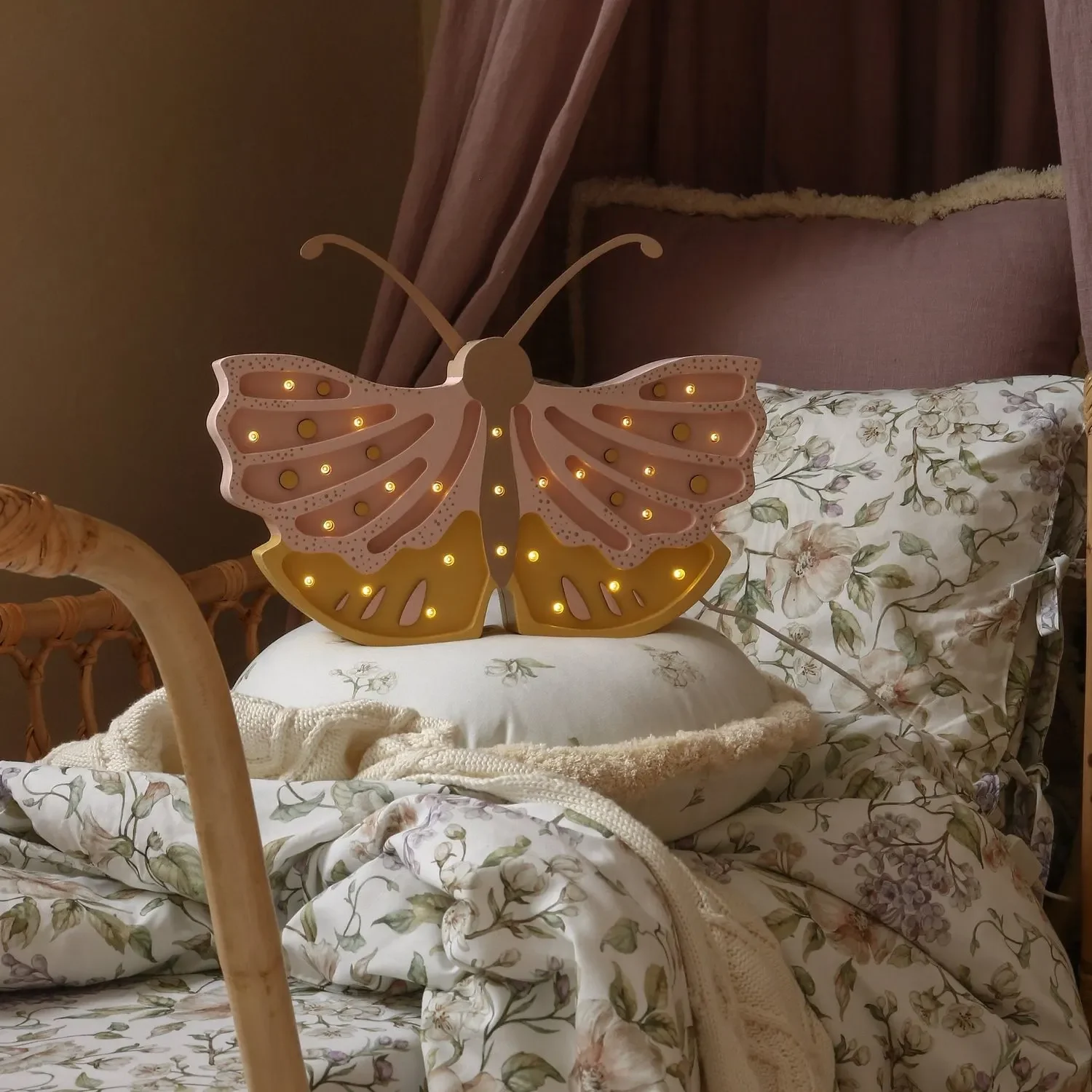 Little-Lights-Nachtlicht-Kinder--Nachtlampe-Schmetterling-100--Kiefernholz-natur-99924032_3.jpg