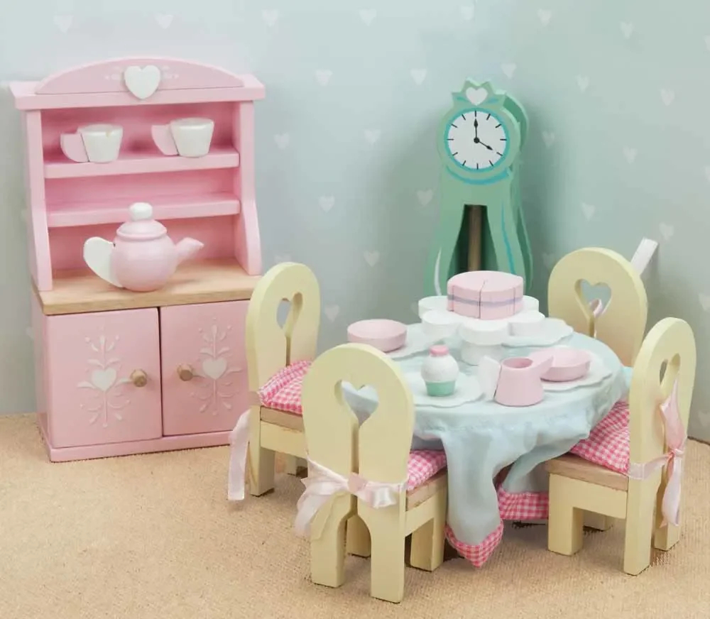 Le-Toy-Van-Puppenhaus-Zubehoer-Esszimmer-Daisy-Lane-466016.jpg