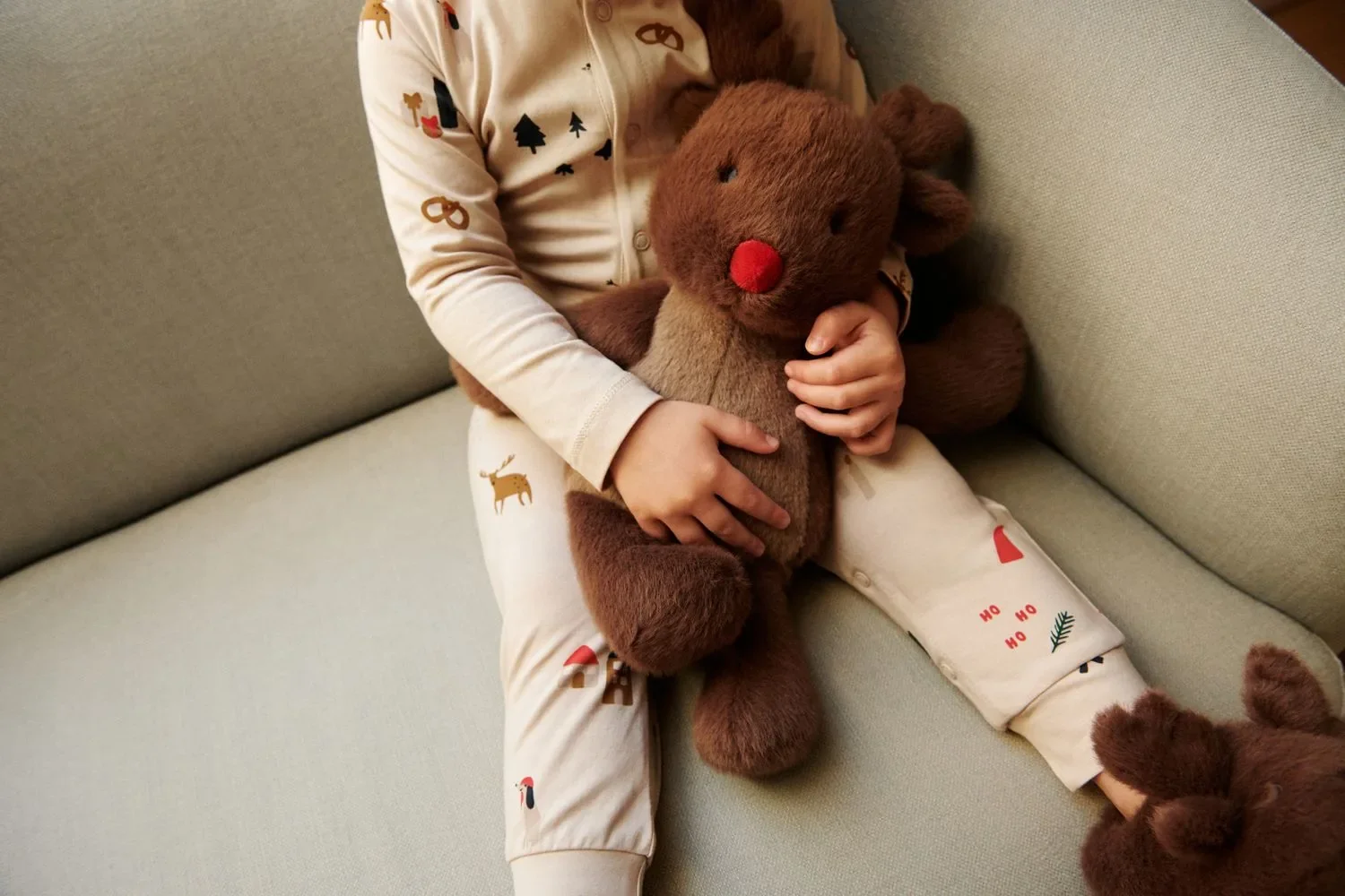 Liewood-Rentier-Plueschtier--Kuscheltier-Reh--Weihnachtsteddy-Berto-99932796_3.jpg