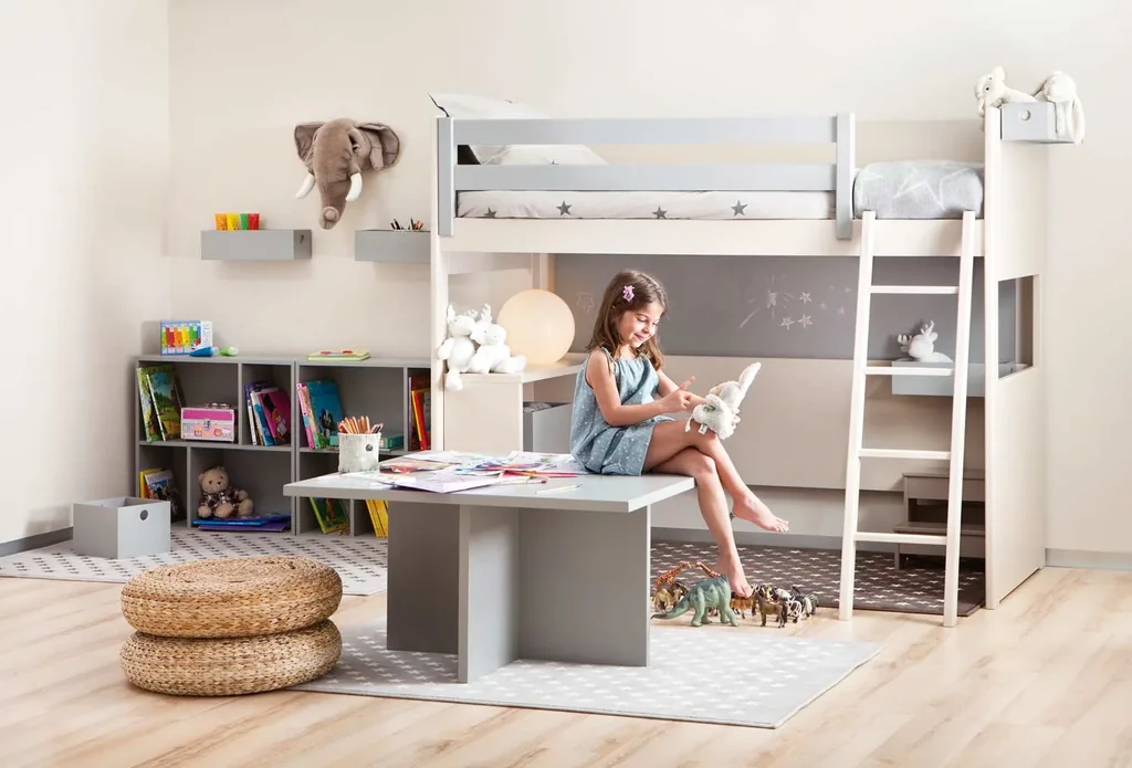 Muba-Bespoke-Kindertisch-quadratisch-456939_2.jpg