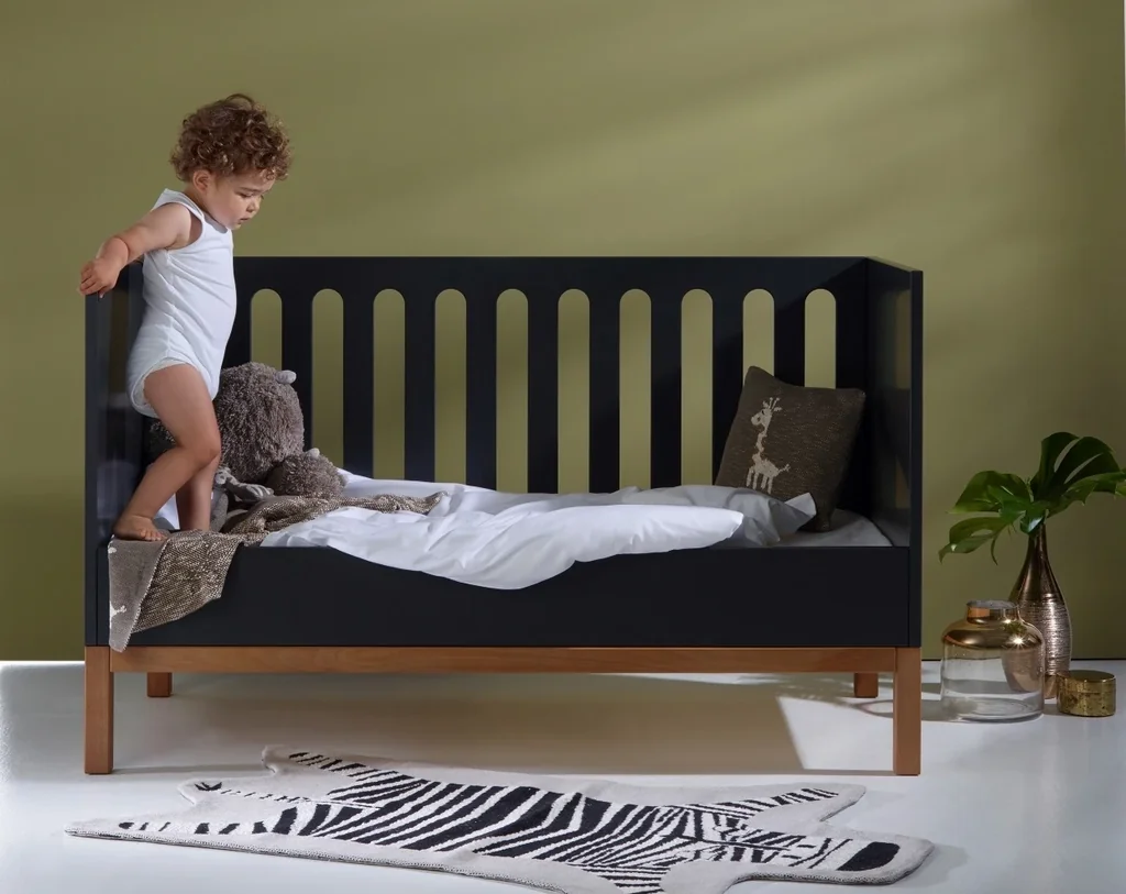 Quax-Indigo-Babybett-70x140-cm-schwarz-460347_7.jpg