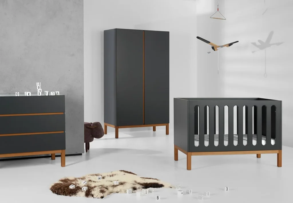 Quax-Indigo-3-tueriger-Schrank-schwarz-459996_2.jpg