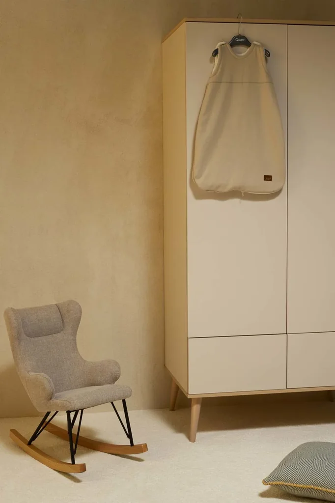 Quax-Flow-2-tueriger-Schrank-clay-465216_3.jpg