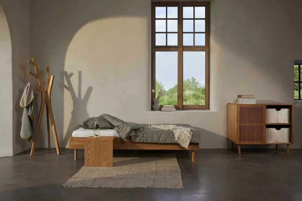 Quax-HAI-NO-KI-Nachttisch-fuer-Kinderbett-Esche-natur-461457_1.jpg