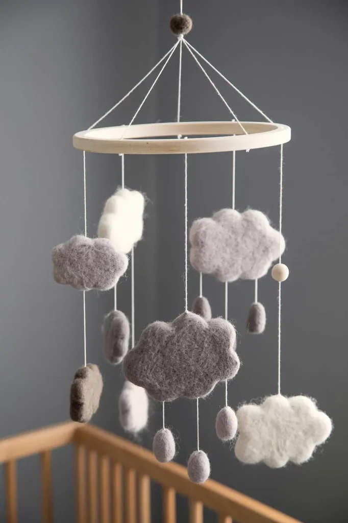 Sebra-Mobile-Wolken-Filz-grau-457464_2.jpg