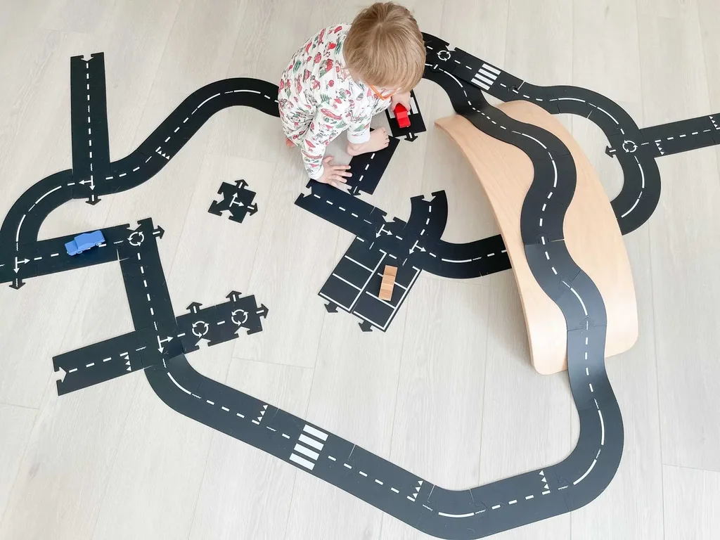 Waytoplay-Spielzeug-Rennstrecke---2-Auto--Geschenkset-99924721_3.jpg
