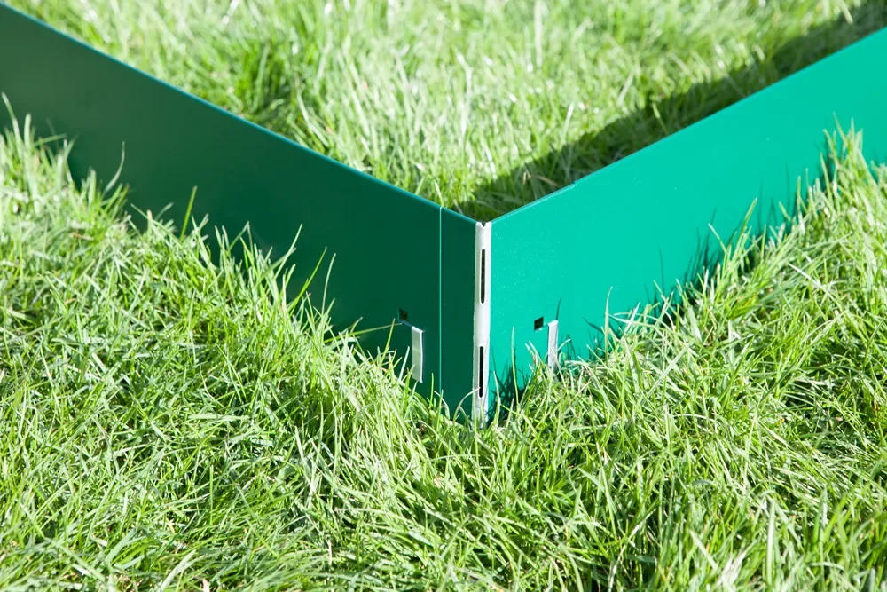 Alu-Zink-Ecke-fuer-Rasenkante-18-5cm_9.jpg