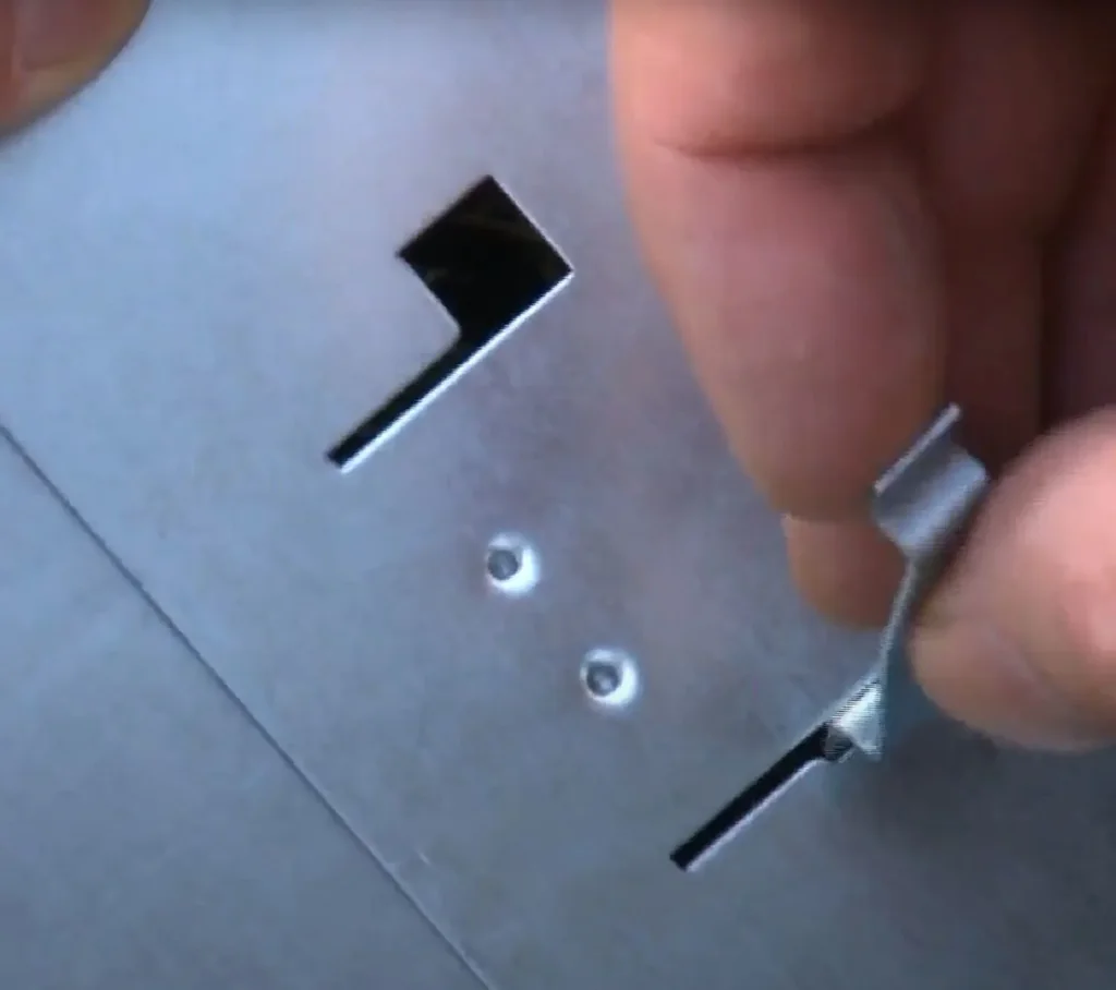 10er-Set-Rasenkanten-Metall-13-5-cm-hoch--12-m-lang_1.jpg