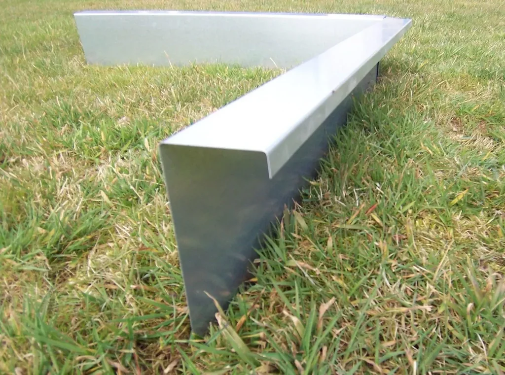 Schneckenzaun-Metall-Alu-Zink-25-cm-x-100-cm_1.jpg