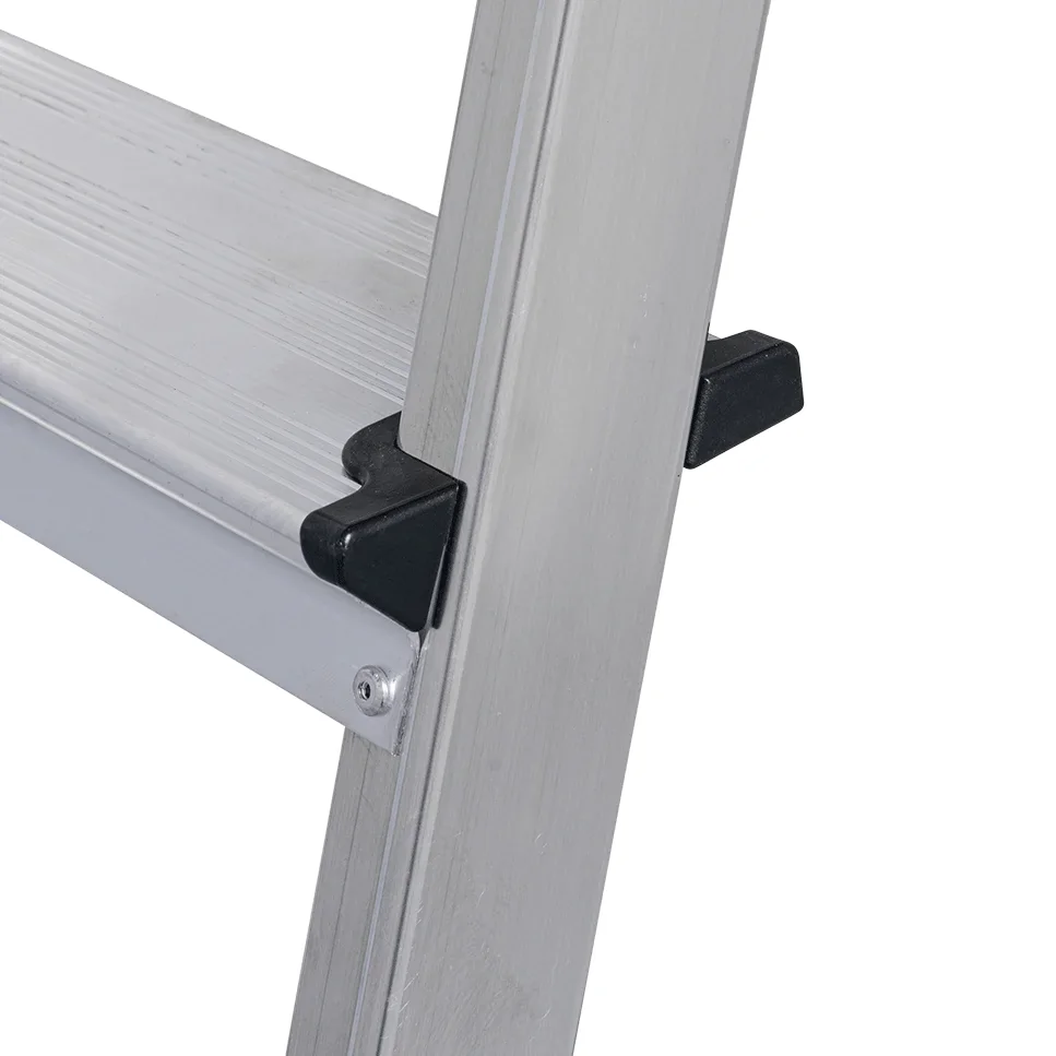 „SAFETY“ STUFEN-STEHLEITER  4 STUFEN - 0