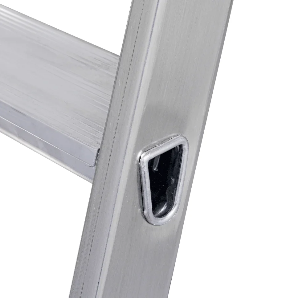 „SOLIDO“ STUFEN-STEHLEITER  4 STUFEN - 0