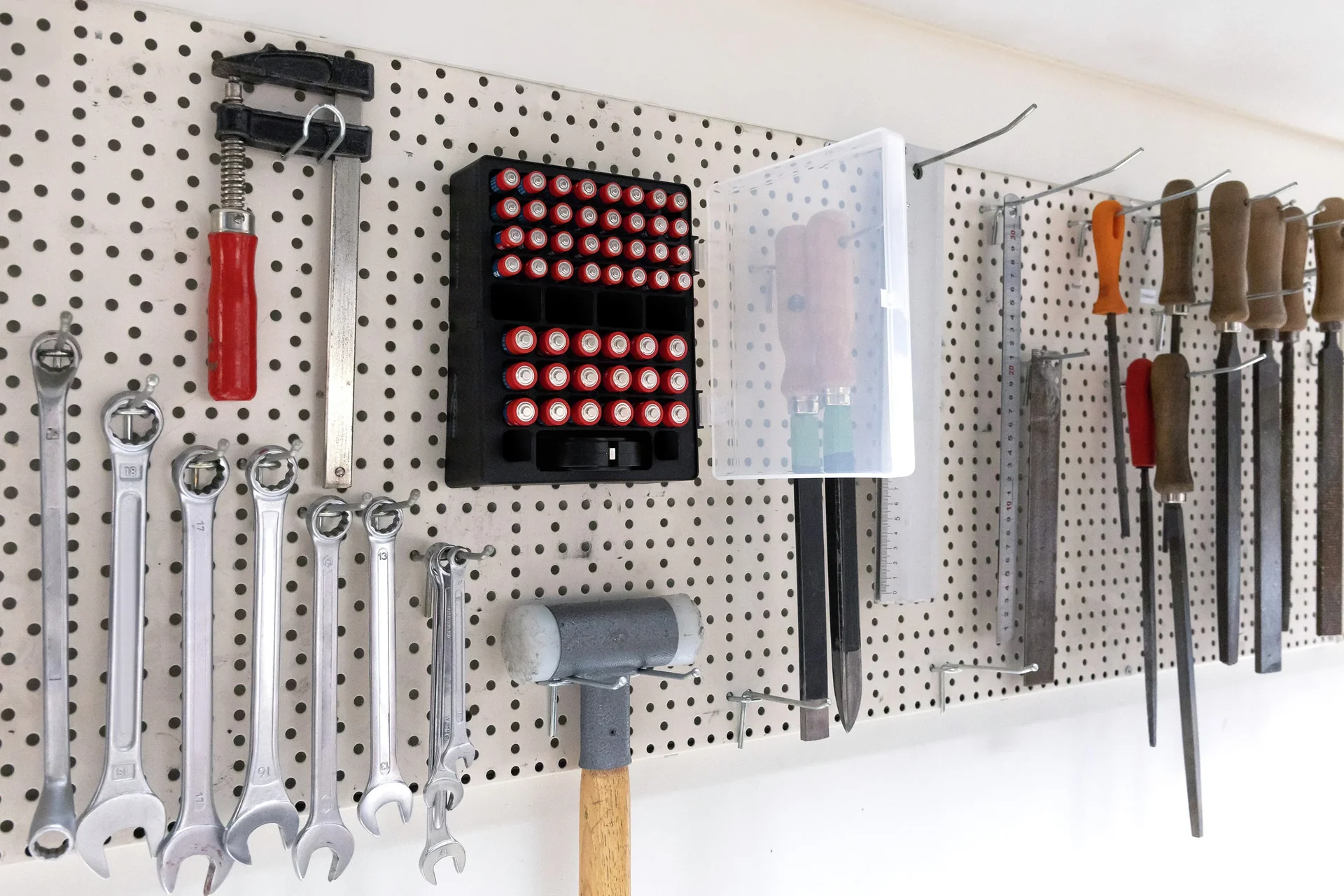 Aufbewahrungsbox für bis zu 56 Zellen, inklusive 52 Batterien - 2