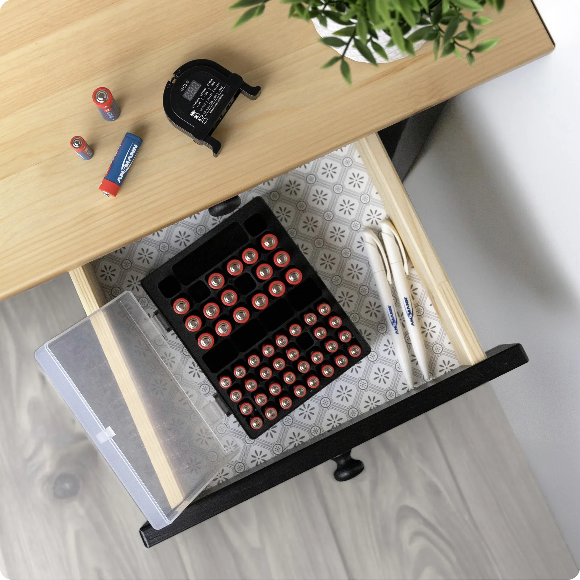 Aufbewahrungsbox für bis zu 56 Zellen, inklusive 52 Batterien - 6